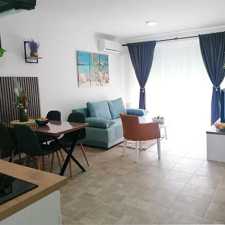 Kristi Lux New 1-Bedroom Apartment With Pool, Balcony And Free Parking Veliko Gradiste Exterior photo