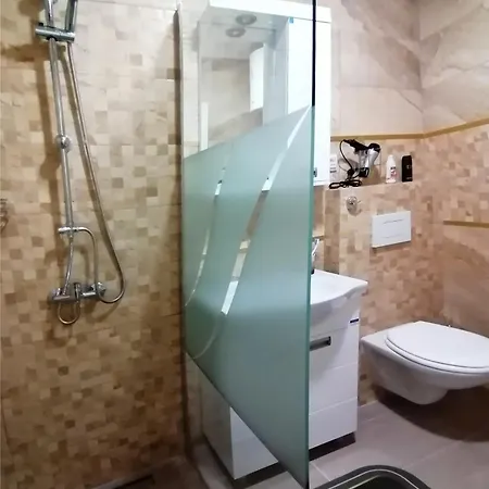 Kristi Lux New 1-Bedroom Apartment With Pool, Balcony And Free Parking Veliko Gradiste Exterior photo