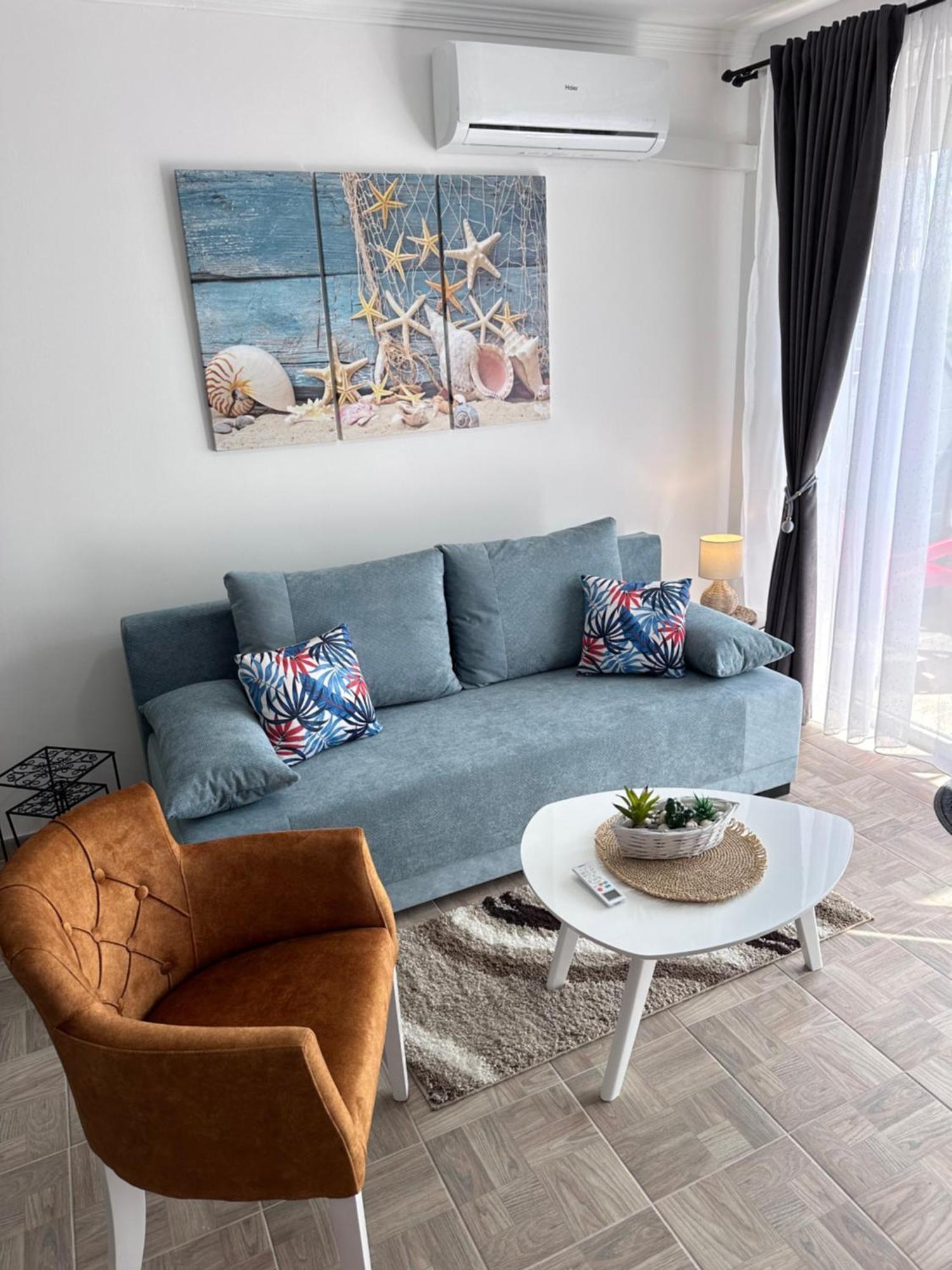 Kristi Lux New 1-bedroom With Pool, Balcony And Free Parking