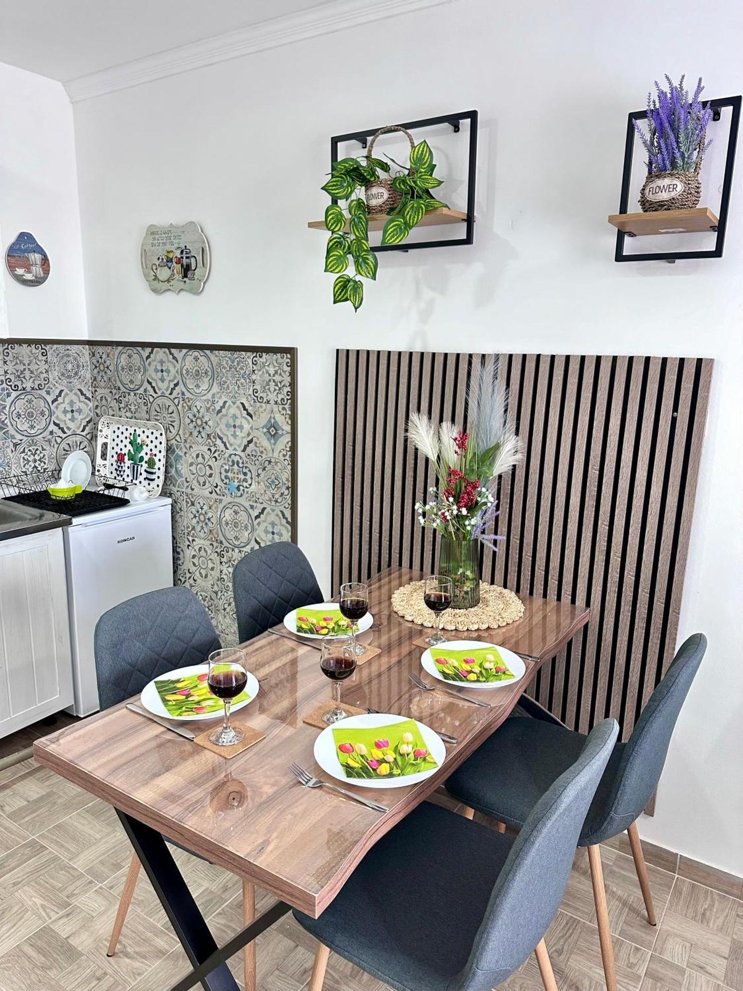 Kristi Lux New 1-bedroom With Pool, Balcony And Free Parking * Veliko Gradiste