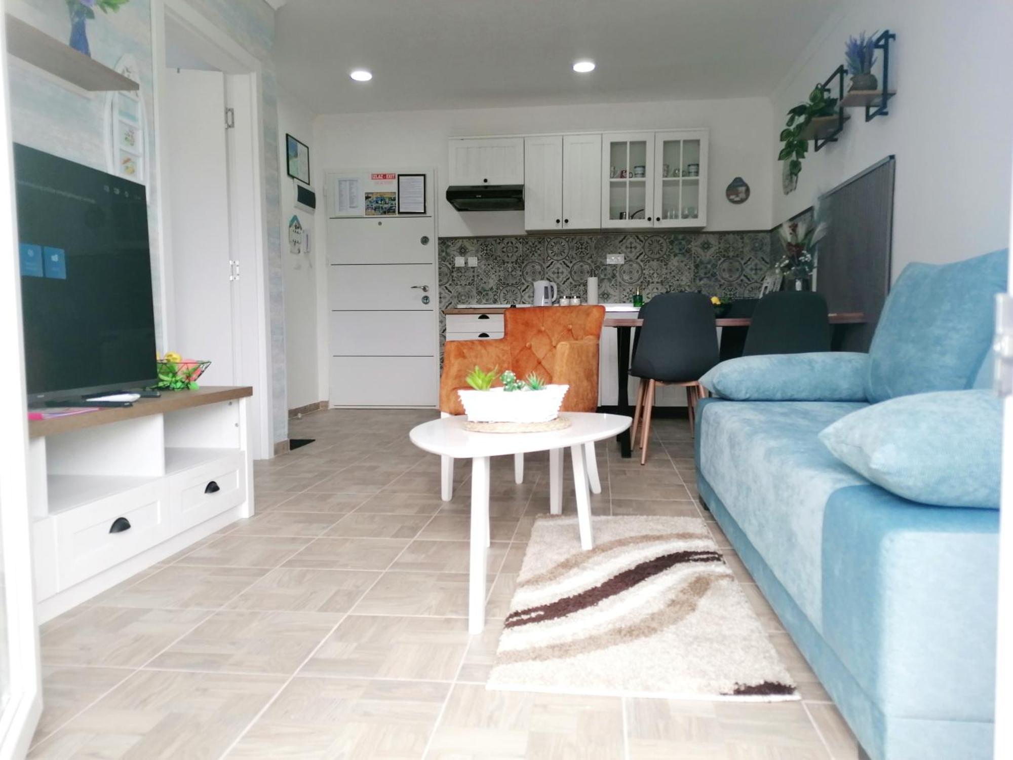 Kristi Lux New 1-bedroom With Pool, Balcony And Free Parking Veliko Gradiste