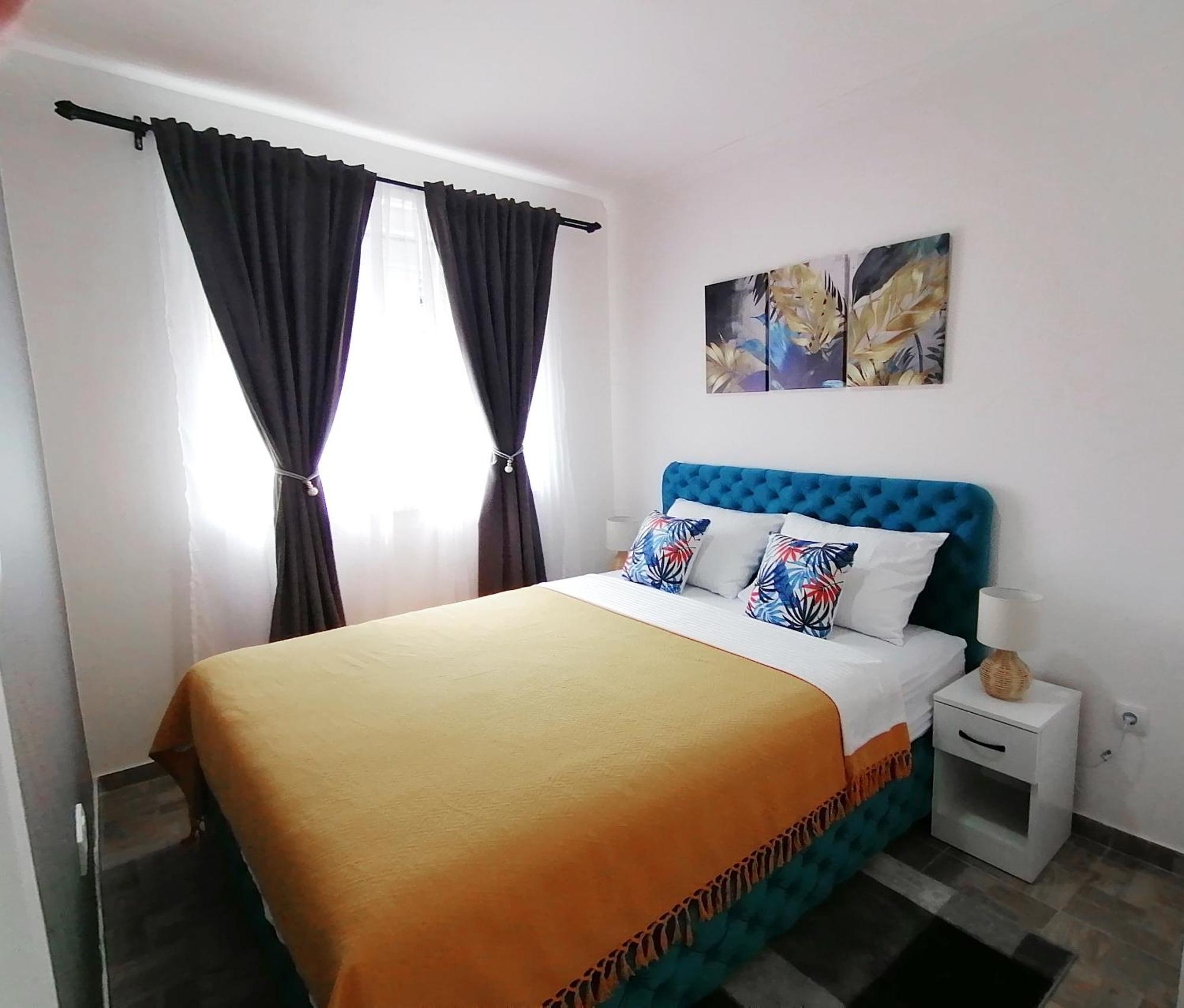 Kristi Lux New 1-bedroom With Pool, Balcony And Free Parking *